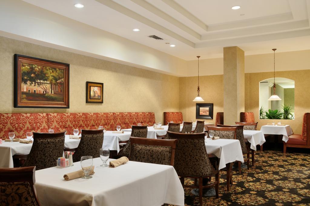 Ramada Plaza Hotel Columbus Restauracja zdjęcie